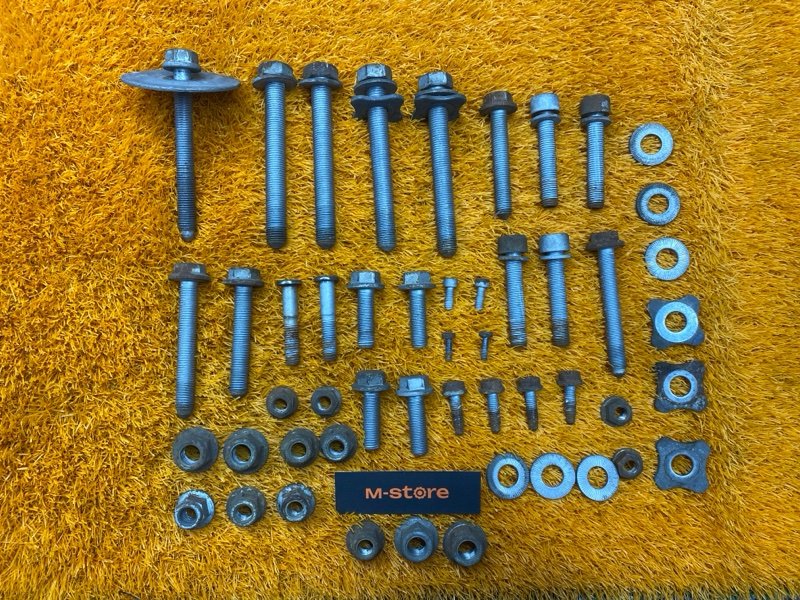 Болты и гайки задней подвески, 1000 рублей, Красноярск