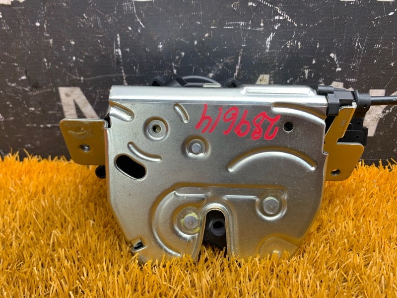 замок багажника, 10000 рублей, Красноярск