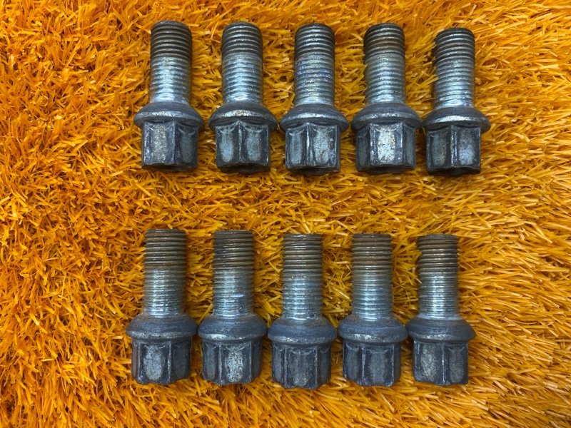 болт колесный, 2000 рублей, Красноярск