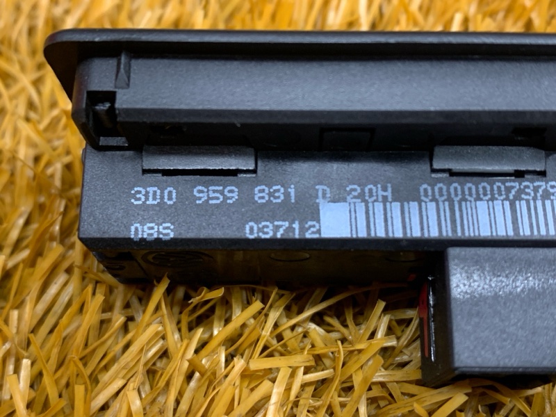 кнопка закрывания багажника, 1000 рублей, Красноярск