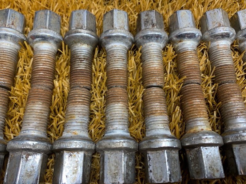 болт колесный, 2000 рублей, Красноярск