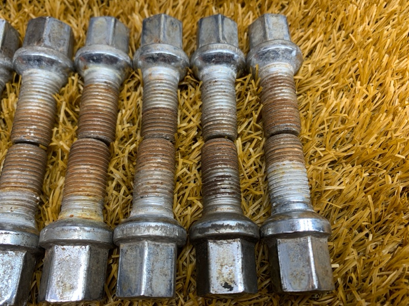 болт колесный, 2000 рублей, Красноярск