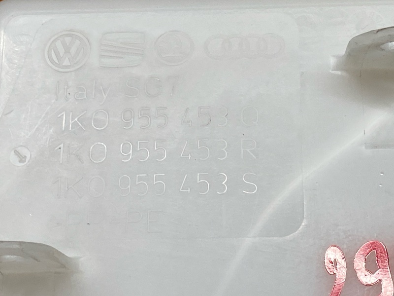 Бачок омывателя, 2000 рублей, Красноярск