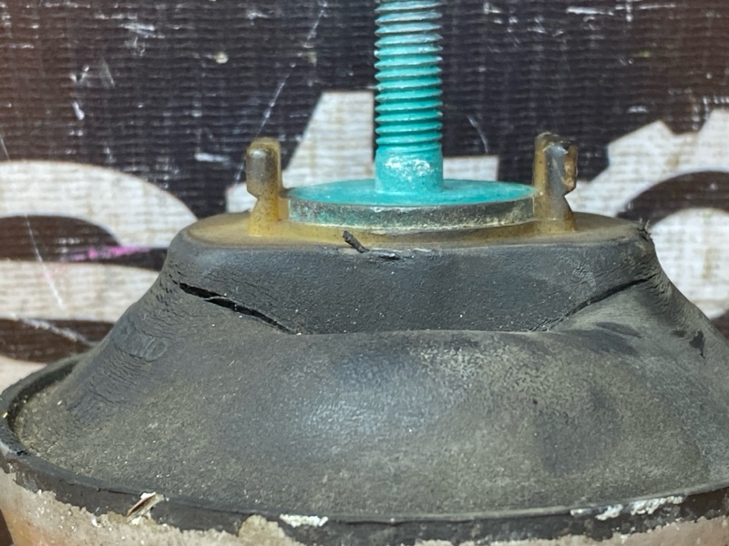 подушка двигателя, 1500 рублей, Красноярск