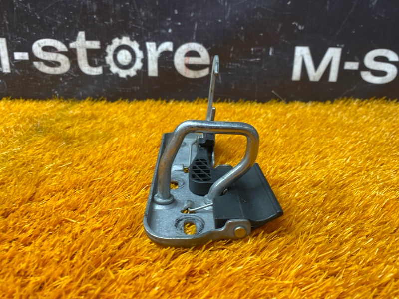 замок капота, 1000 рублей, Красноярск