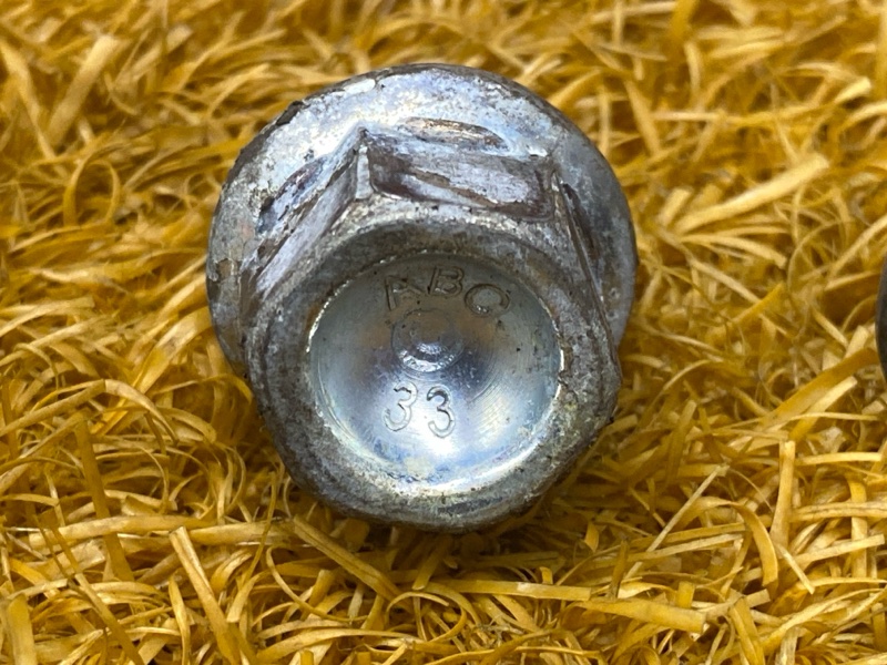 болт колесный(секретка), 2000 рублей, Красноярск