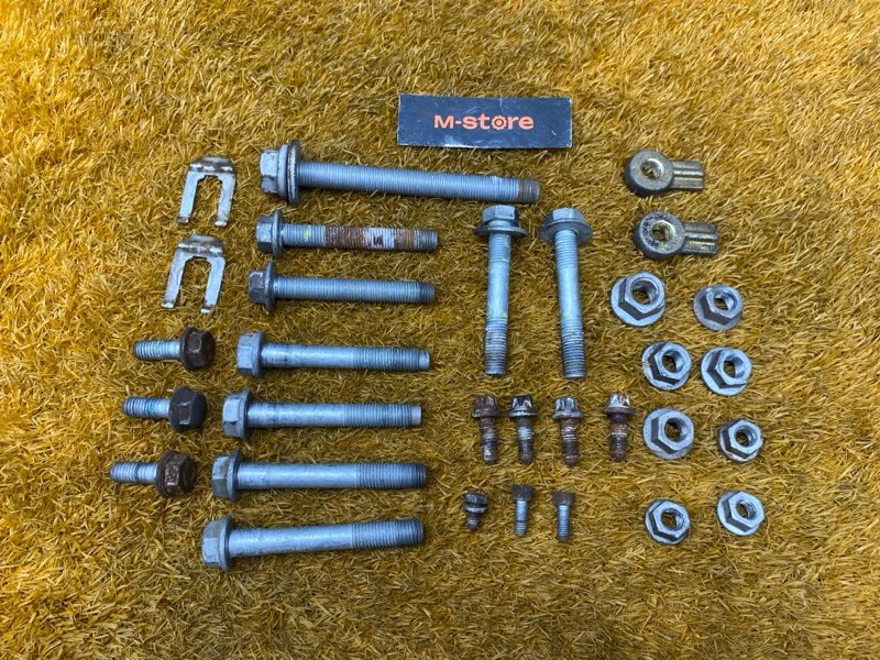 Болты и гайки задней подвески, 500 рублей, Красноярск