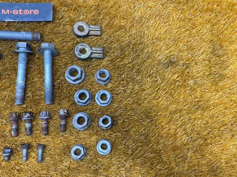 Болты и гайки задней подвески, 500 рублей, Красноярск