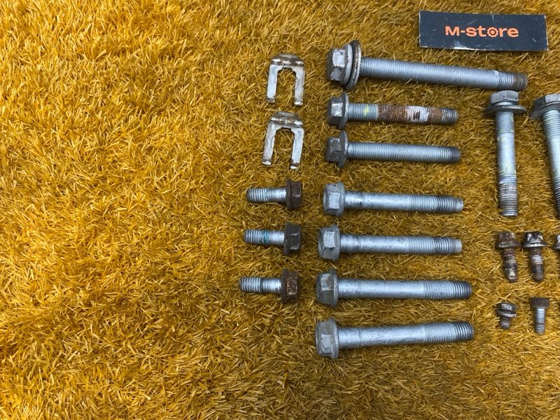 Болты и гайки задней подвески, 500 рублей, Красноярск