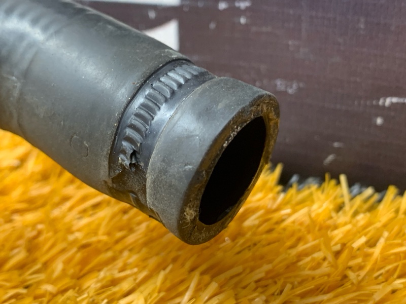 Патрубок системы охлаждения, 200 рублей, Красноярск