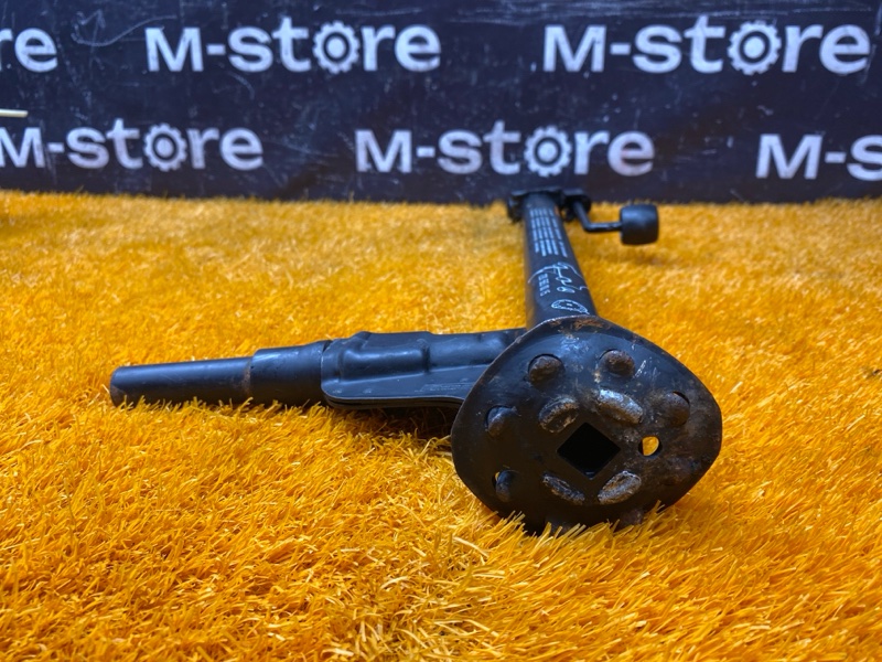 домкрат, 2000 рублей, Красноярск