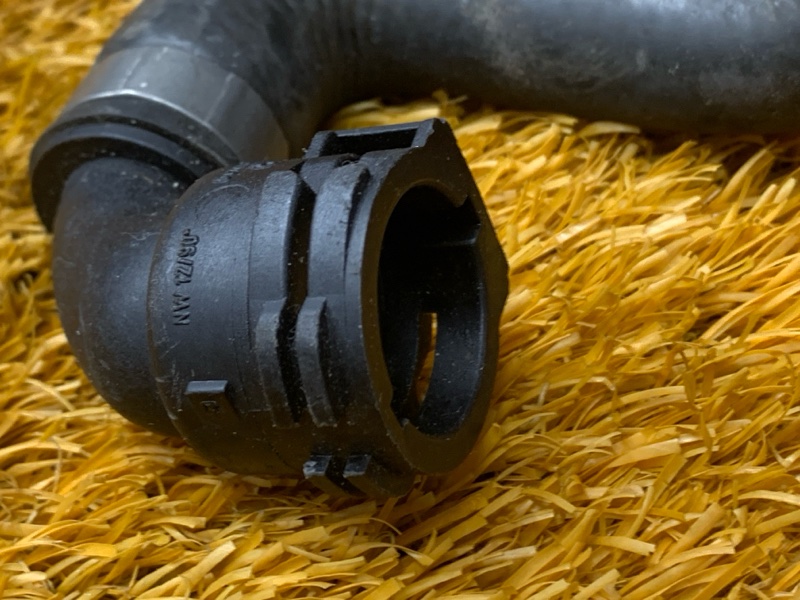 Патрубок системы охлаждения, 2700 рублей, Красноярск