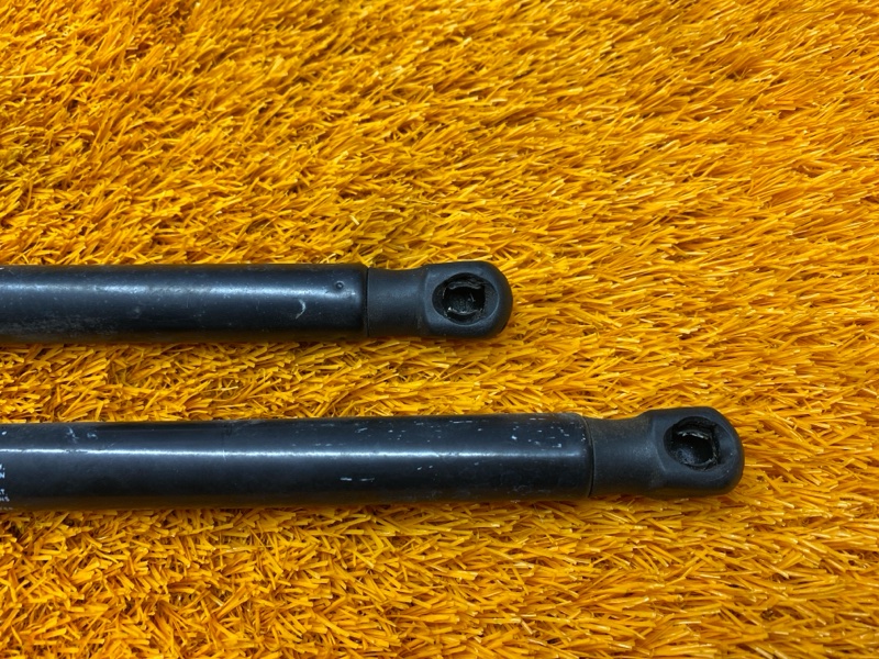 амортизатор капота, 900 рублей, Красноярск