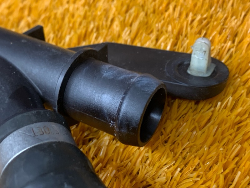 Патрубок системы охлаждения, 1500 рублей, Красноярск