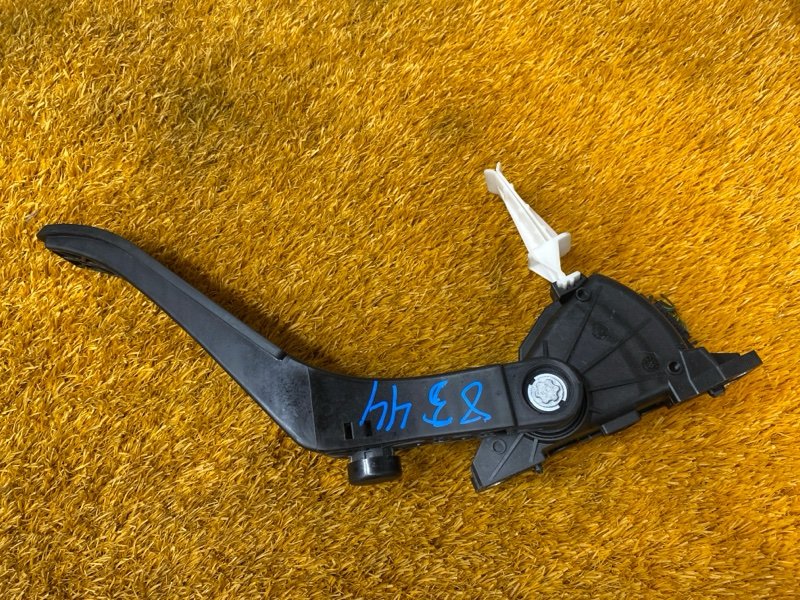 педаль газа, 500 рублей, Красноярск