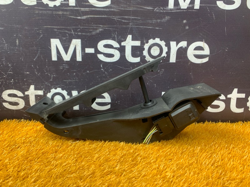 педаль газа, 500 рублей, Красноярск