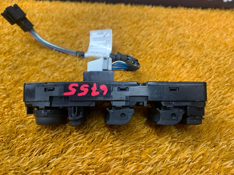 Блок управления стеклоподъемниками, 1000 рублей, Красноярск