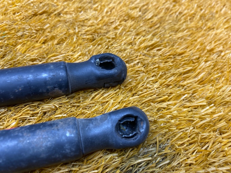 амортизатор капота, 1000 рублей, Красноярск