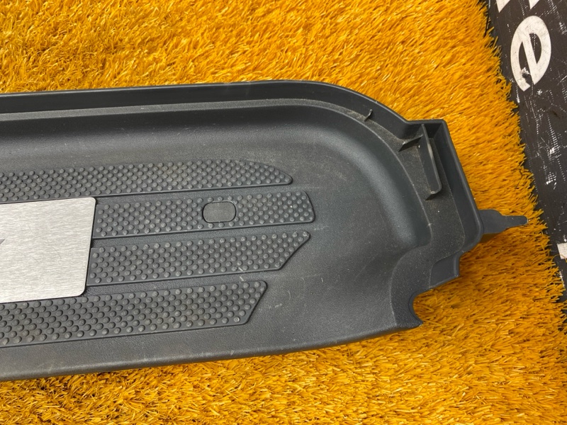 Накладка на порог салона, 2500 рублей, Красноярск