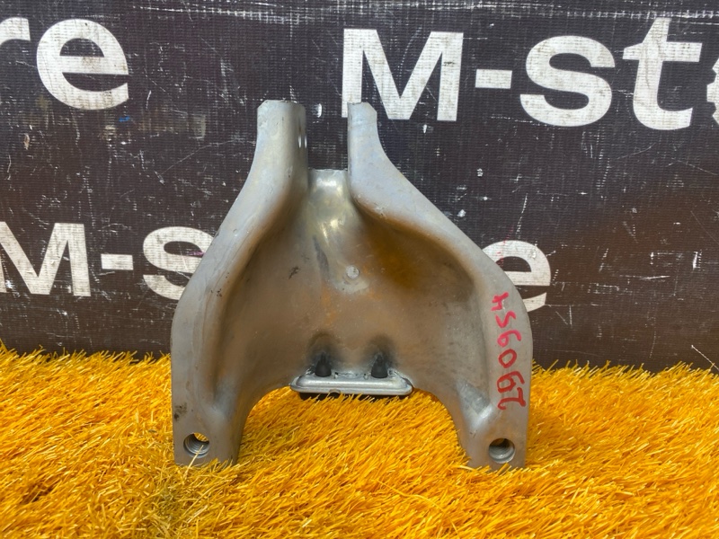 Кронштейн подушки двигателя, 300 рублей, Красноярск