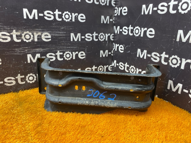 Кронштейн КПП, 500 рублей, Красноярск