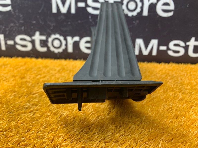 педаль газа, 500 рублей, Красноярск