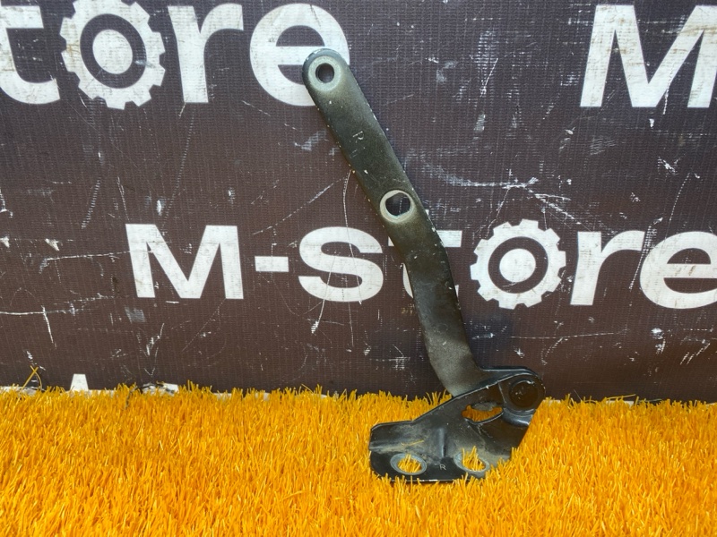 петля капота, 1000 рублей, Красноярск