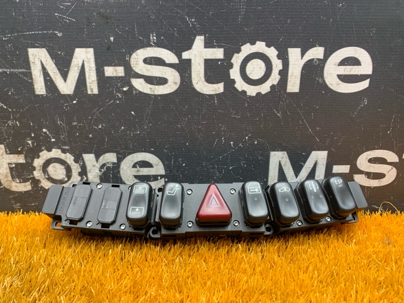 Блок кнопок центральной консоли, 1000 рублей, Красноярск