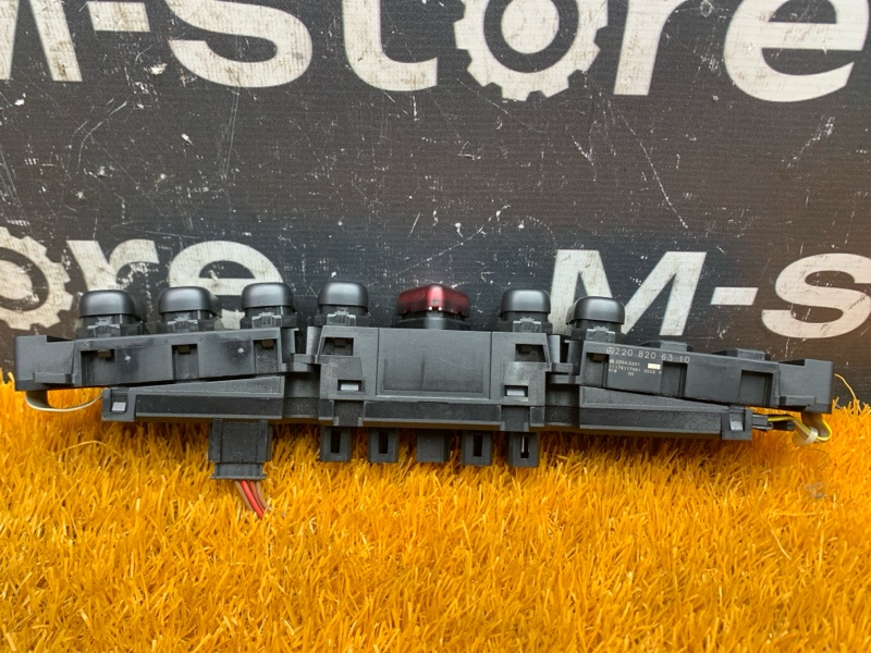 Блок кнопок центральной консоли, 1000 рублей, Красноярск