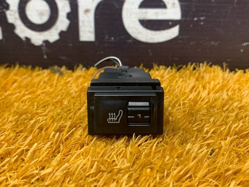 Кнопка подогрева сидений, 300 рублей, Красноярск