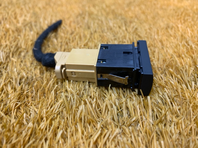 кнопка шторки, 500 рублей, Красноярск