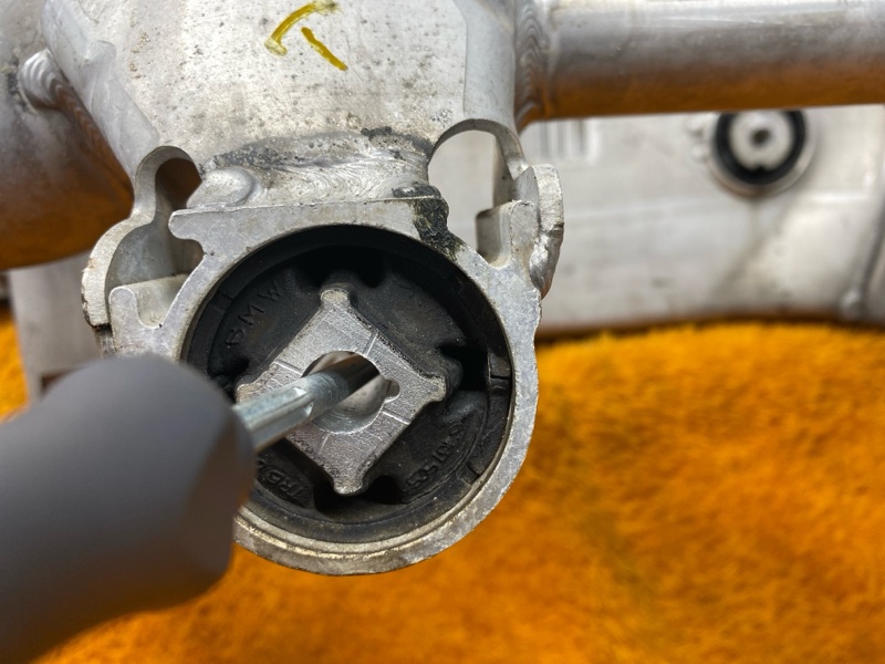 Балка поперечная (подрамник), 1000 рублей, Красноярск