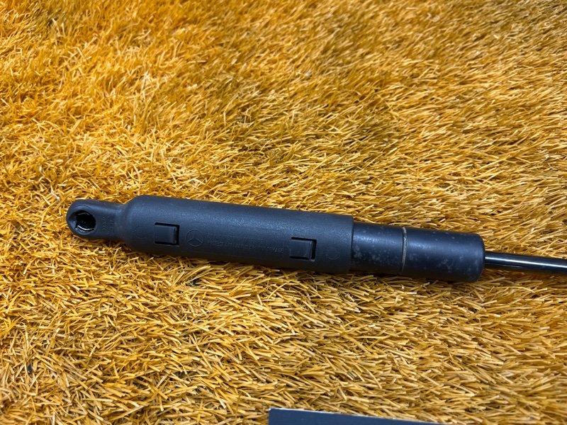 амортизатор капота, 300 рублей, Красноярск