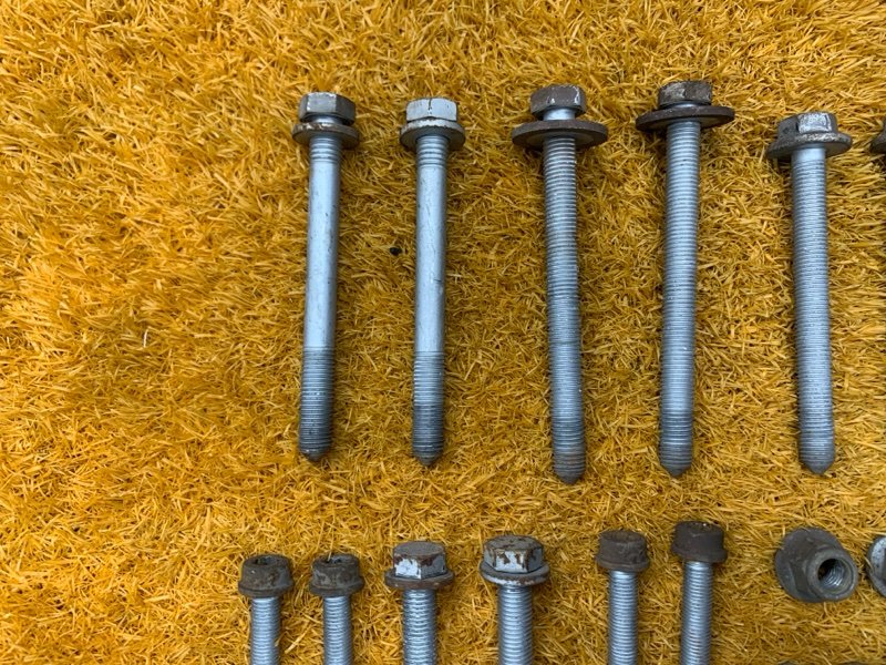 Болты и гайки задней подвески, 800 рублей, Красноярск