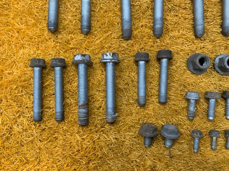 Болты и гайки задней подвески, 800 рублей, Красноярск
