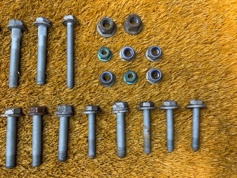Болты и гайки задней подвески, 600 рублей, Красноярск
