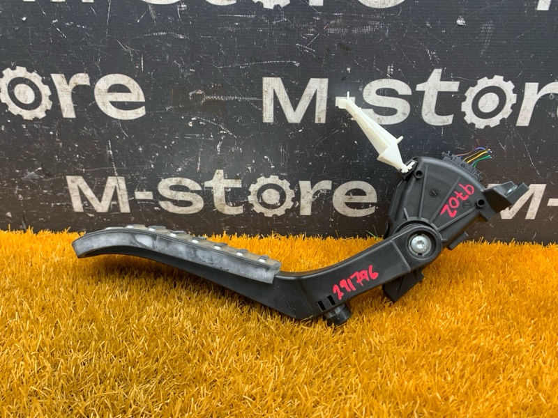 педаль газа, 800 рублей, Красноярск