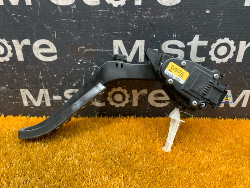 педаль газа, 800 рублей, Красноярск