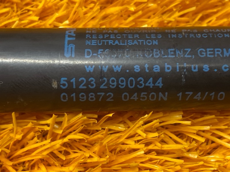 амортизатор капота, 1200 рублей, Красноярск