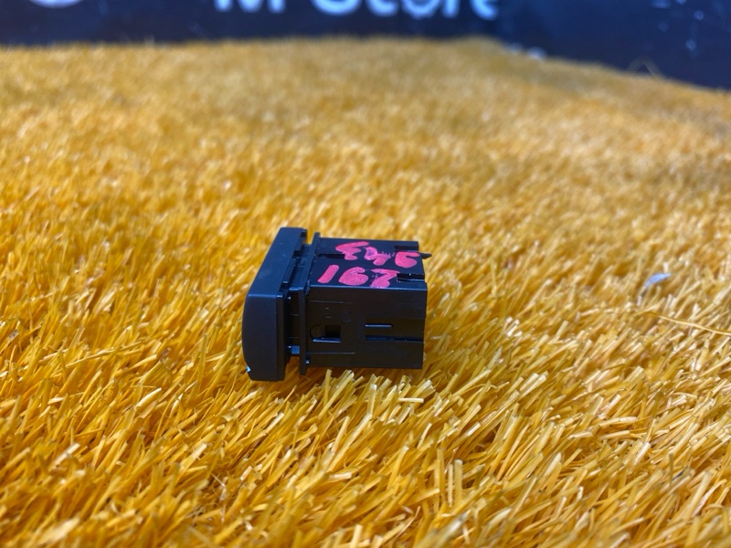 Кнопка включения парктроников, 400 рублей, Красноярск