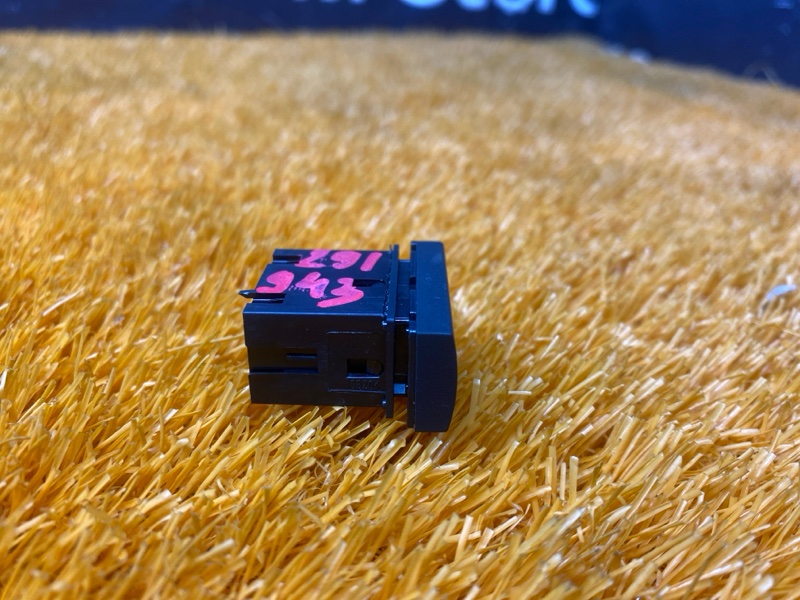 Кнопка включения парктроников, 400 рублей, Красноярск