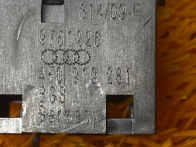 Кнопка включения парктроников, 400 рублей, Красноярск