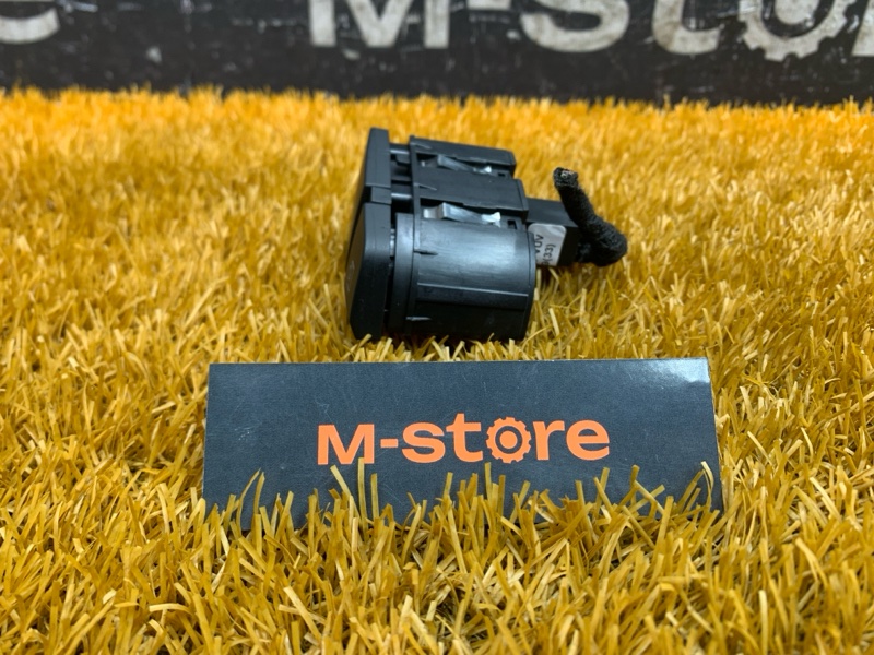 Кнопка открывания бардачка, 300 рублей, Красноярск