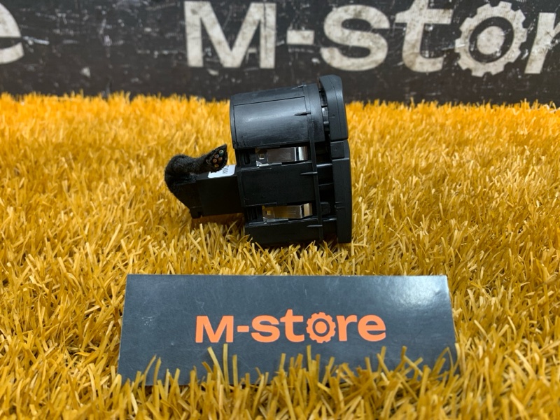 Кнопка открывания бардачка, 300 рублей, Красноярск