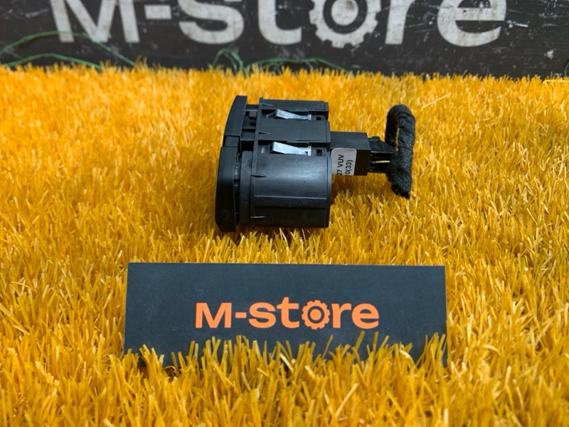 Кнопка открывания бардачка, 300 рублей, Красноярск