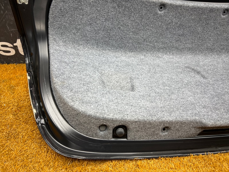 крышка багажника, 2000 рублей, Красноярск