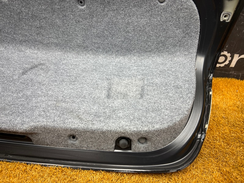 крышка багажника, 2000 рублей, Красноярск