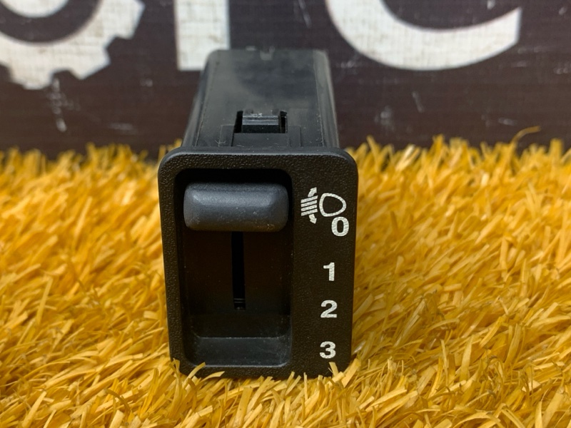 Кнопка корректора фар, 500 рублей, Красноярск