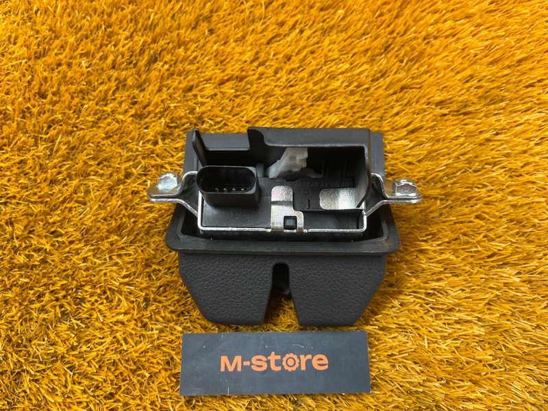 замок багажника, 9000 рублей, Красноярск