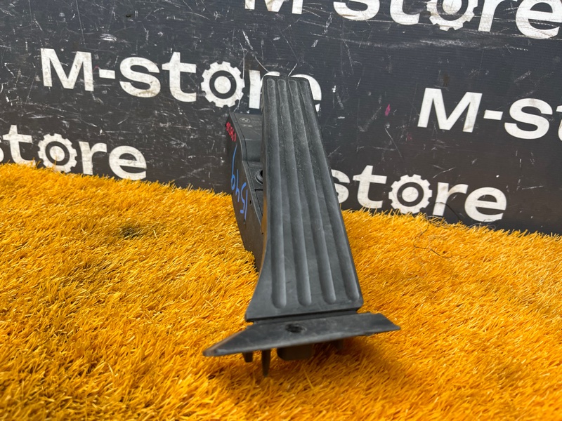 педаль газа, 500 рублей, Красноярск